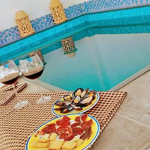 Yandre Garden House - Сasa de vacaciones
